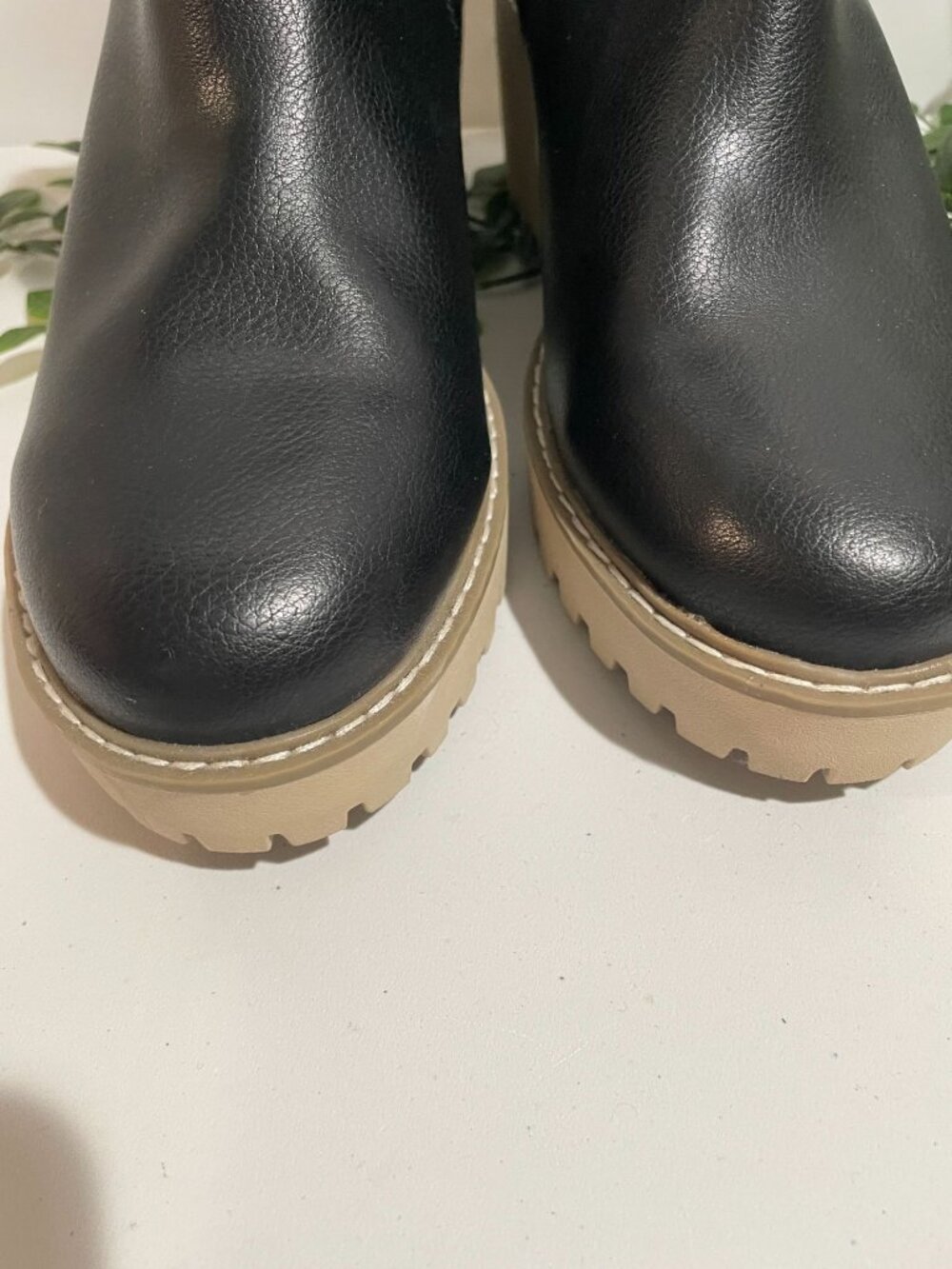 Dolce vita Black Rancher Womens Ankle Boots With Lug Sole &Croc-Embossed Size 10 - Picture 10 of 13